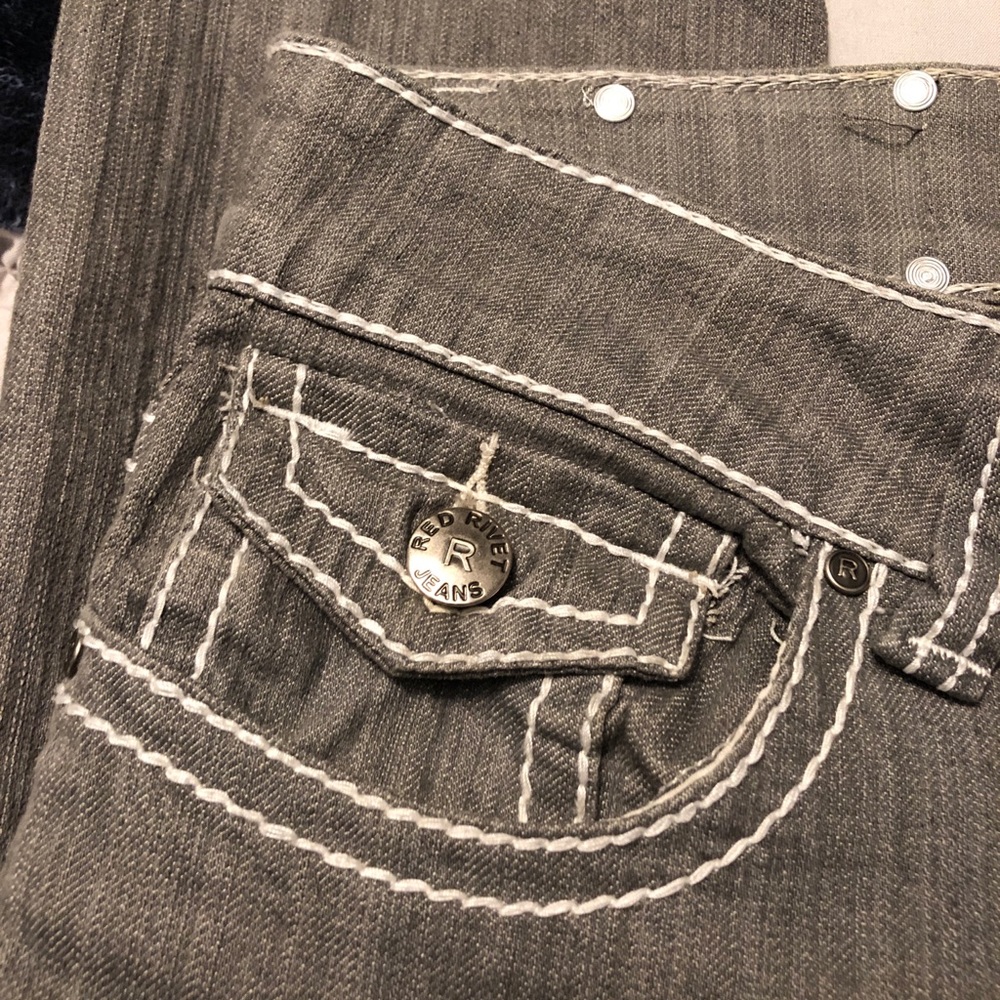 Red Rivet junior size 11 jeans - Picture 7 of 9